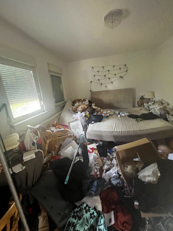 Messie Wohnung Schlafzimmer